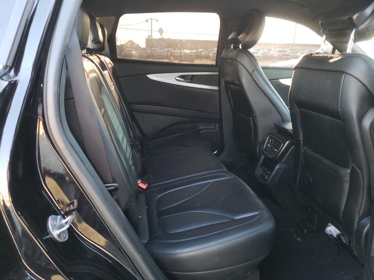 Photo 6 from auction – 2020 LINCOLN NAUTILUS with VIN 2LMPJ6J93LBL27040