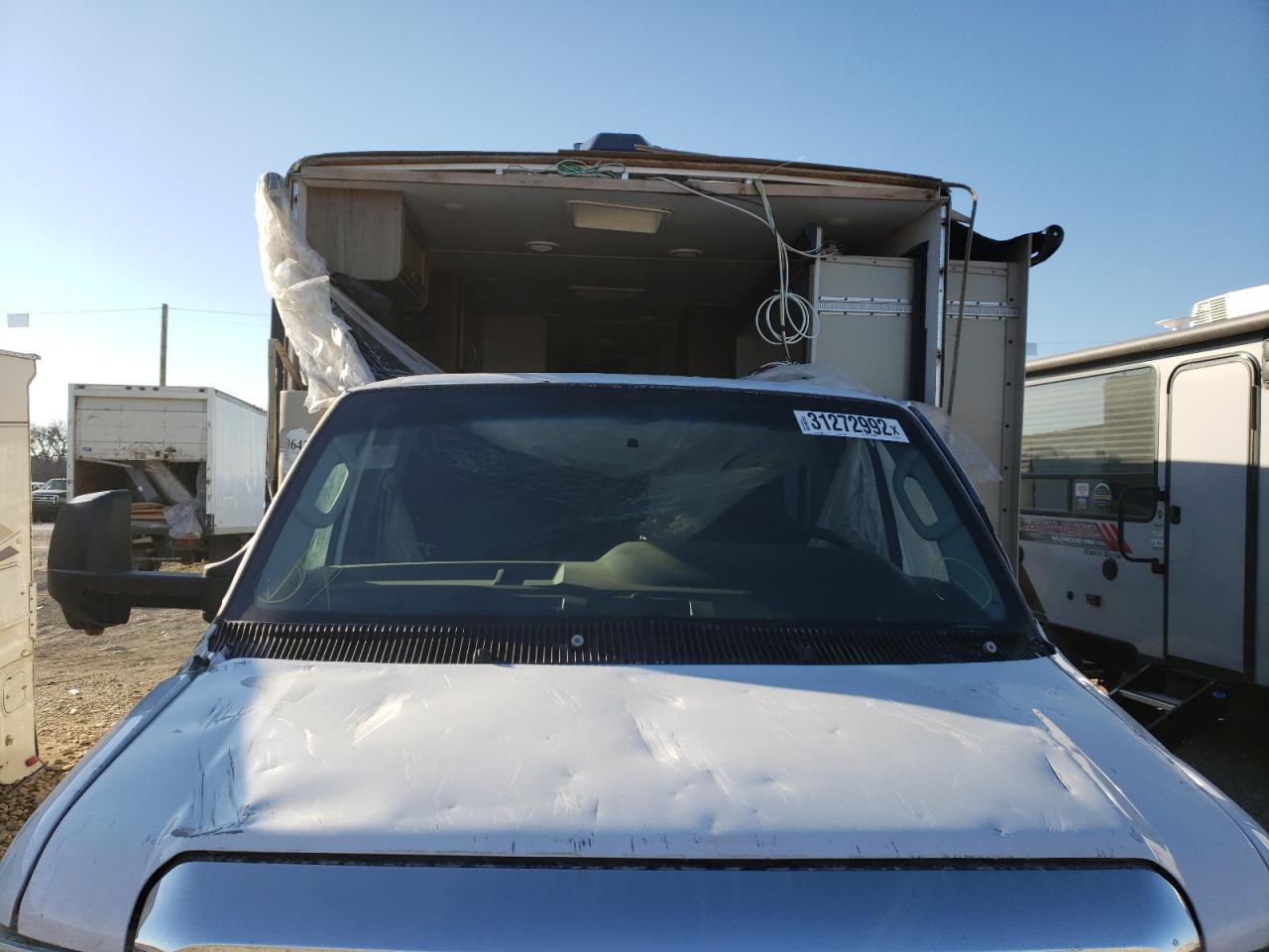 Photo 9 from auction – 2021 FORD ECONOLINE with VIN 1FDXE4FN5MDC29472