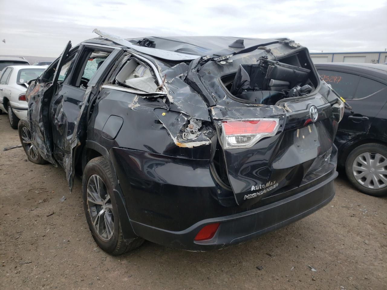 Photo 3 from auction – 2016 TOYOTA HIGHLANDER with VIN 5TDJKRFH8GS503573