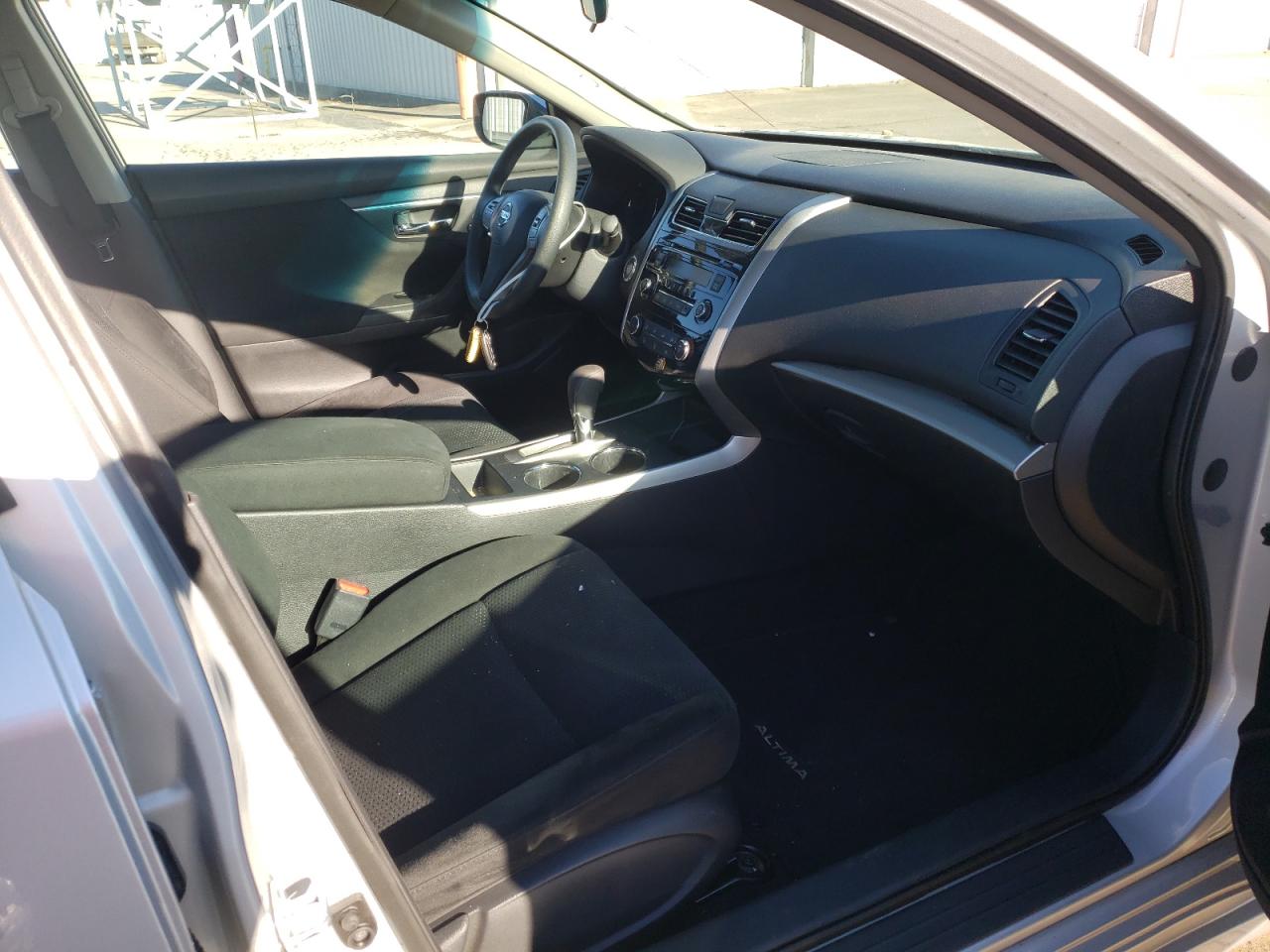 Photo 5 from auction – 2015 NISSAN ALTIMA 2.5 with VIN 1N4AL3AP4FC222420