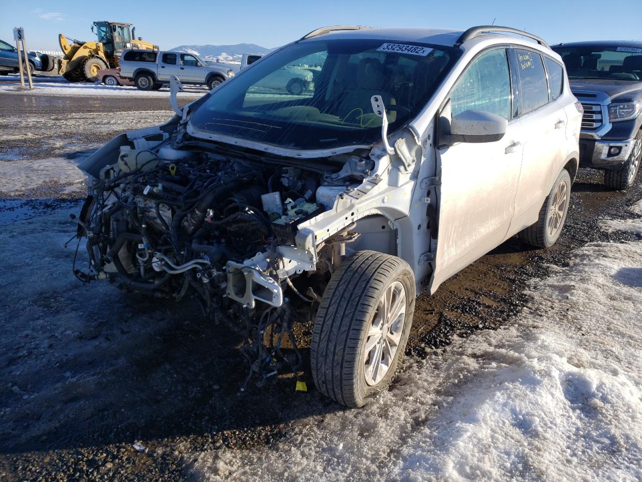 Photo 2 from auction – 2018 FORD ESCAPE SE with VIN 1FMCU9GD0JUB17579