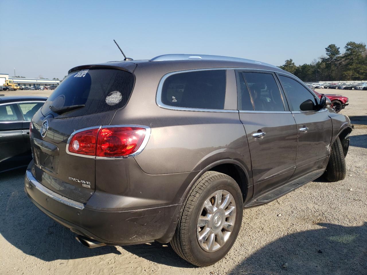 Photo 4 from auction – 2011 BUICK ENCLAVE CX with VIN 5GAKRBED1BJ155130