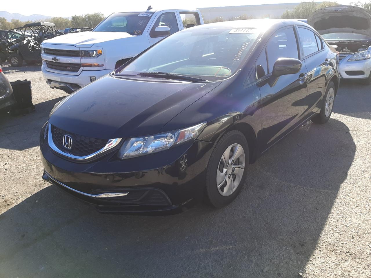 Photo 2 from auction – 2015 HONDA CIVIC LX with VIN 19XFB2F56FE705081