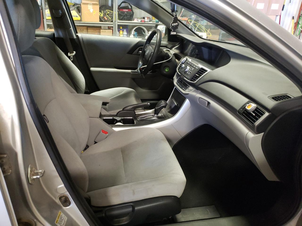 Photo 5 from auction – 2013 HONDA ACCORD LX with VIN 1HGCR2F36DA059359