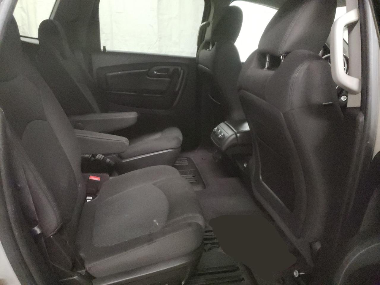 Photo 6 from auction – 2010 CHEVROLET TRAVERSE L with VIN 1GNLVFED4AS122077