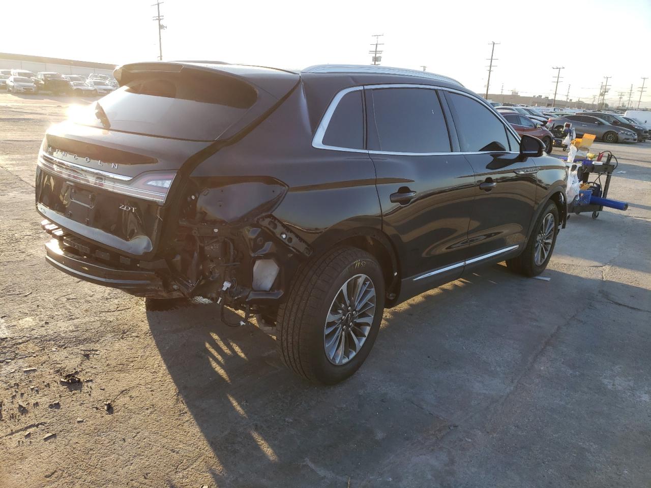 Photo 4 from auction – 2020 LINCOLN NAUTILUS with VIN 2LMPJ6J93LBL27040