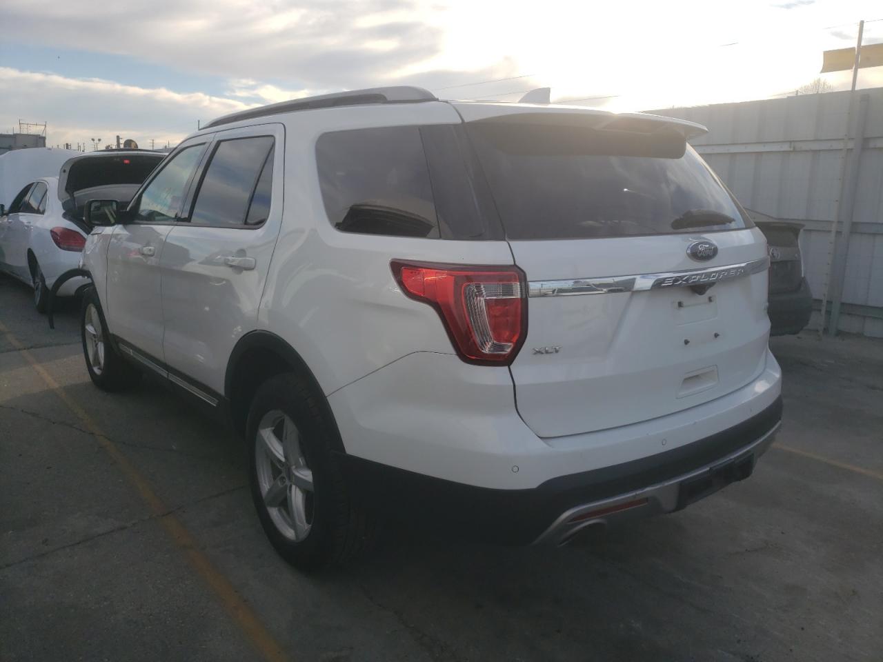 Фото 3 с аукциона – 2017 FORD EXPLORER X с VIN 1FM5K8D89HGB40495