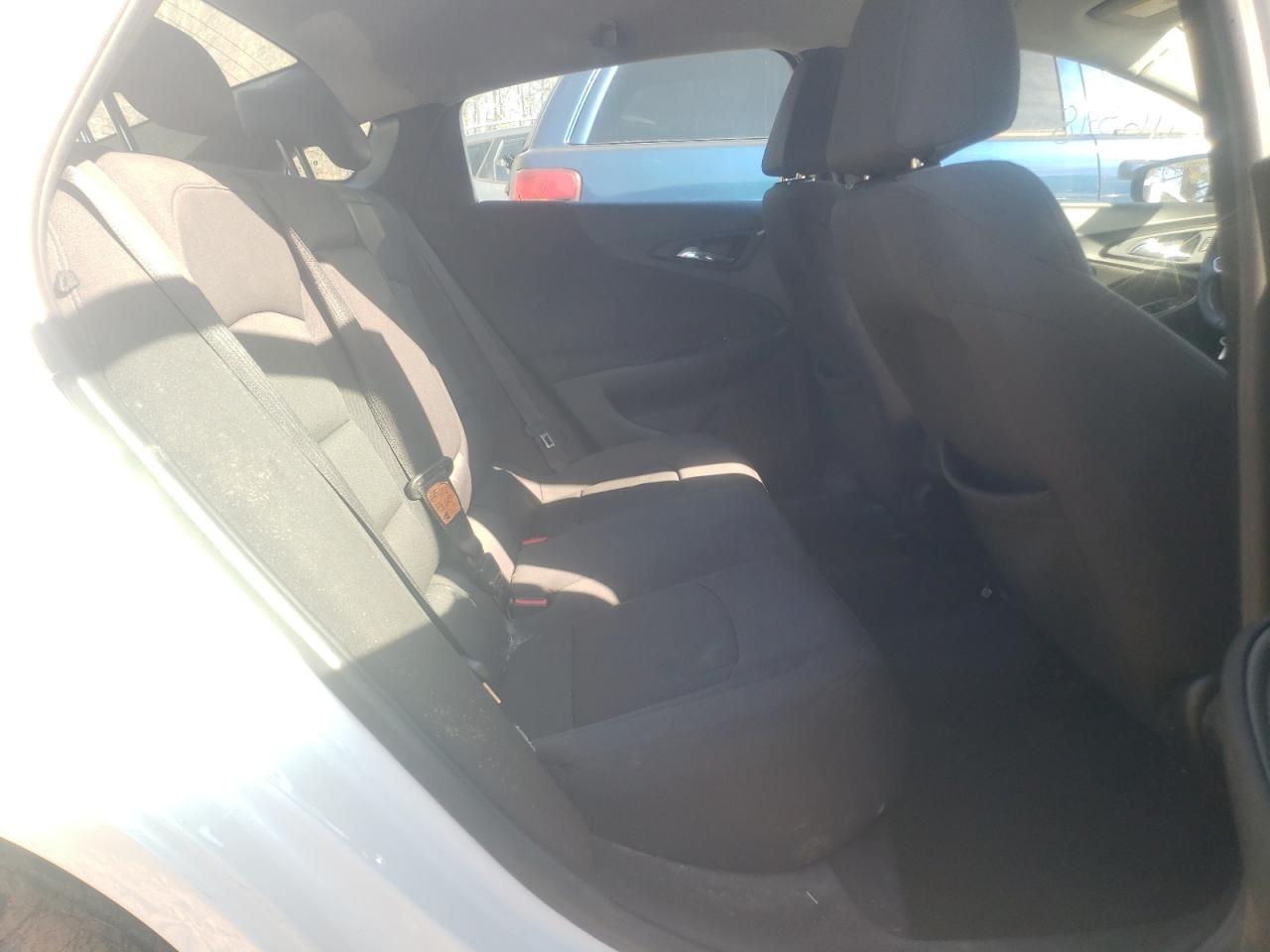 Photo 6 from auction – 2016 CHEVROLET MALIBU LS with VIN 1G1ZB5ST2GF301844
