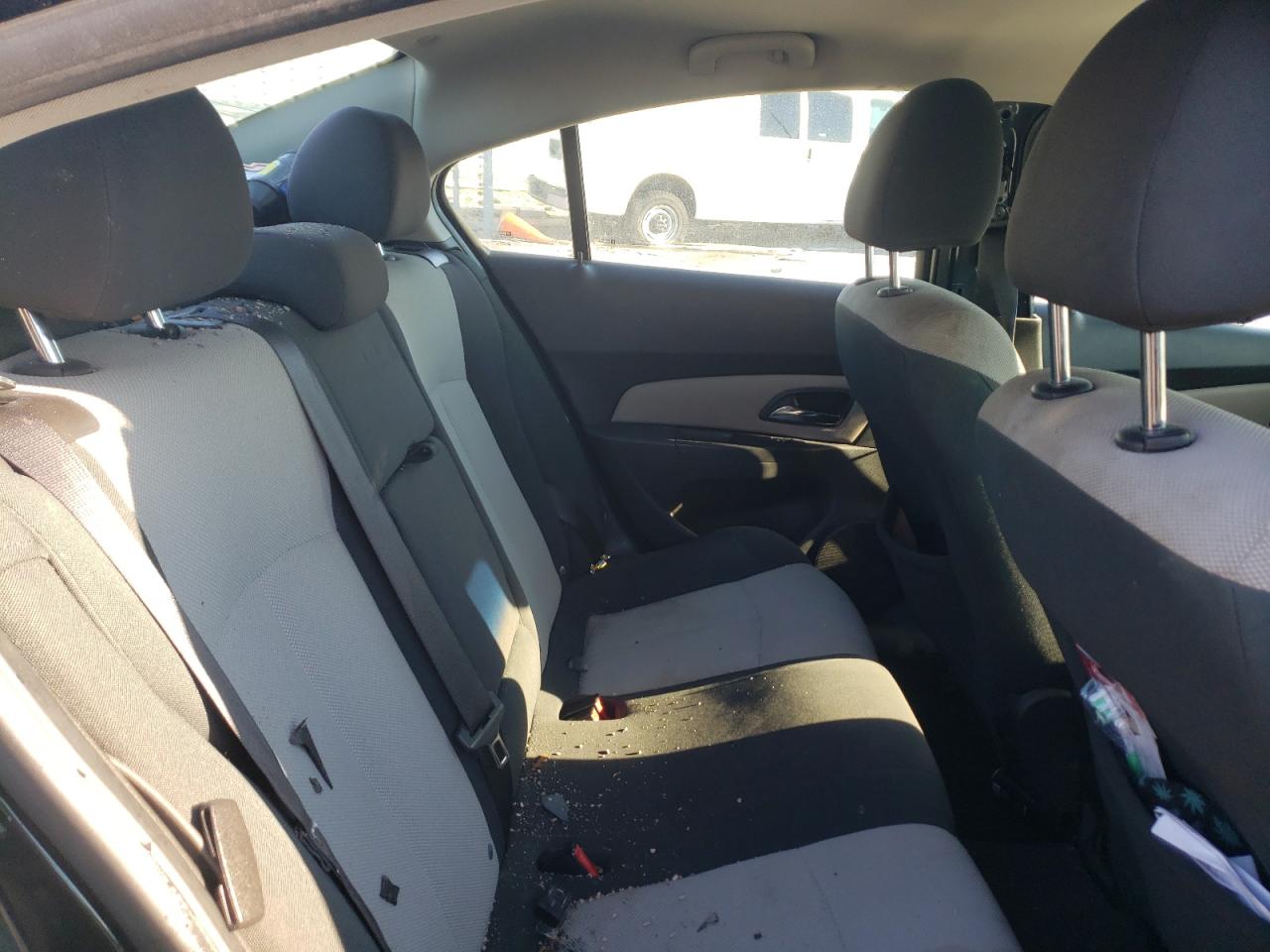 Photo 6 from auction – 2011 CHEVROLET CRUZE LS with VIN 1G1PC5SHXB7167684