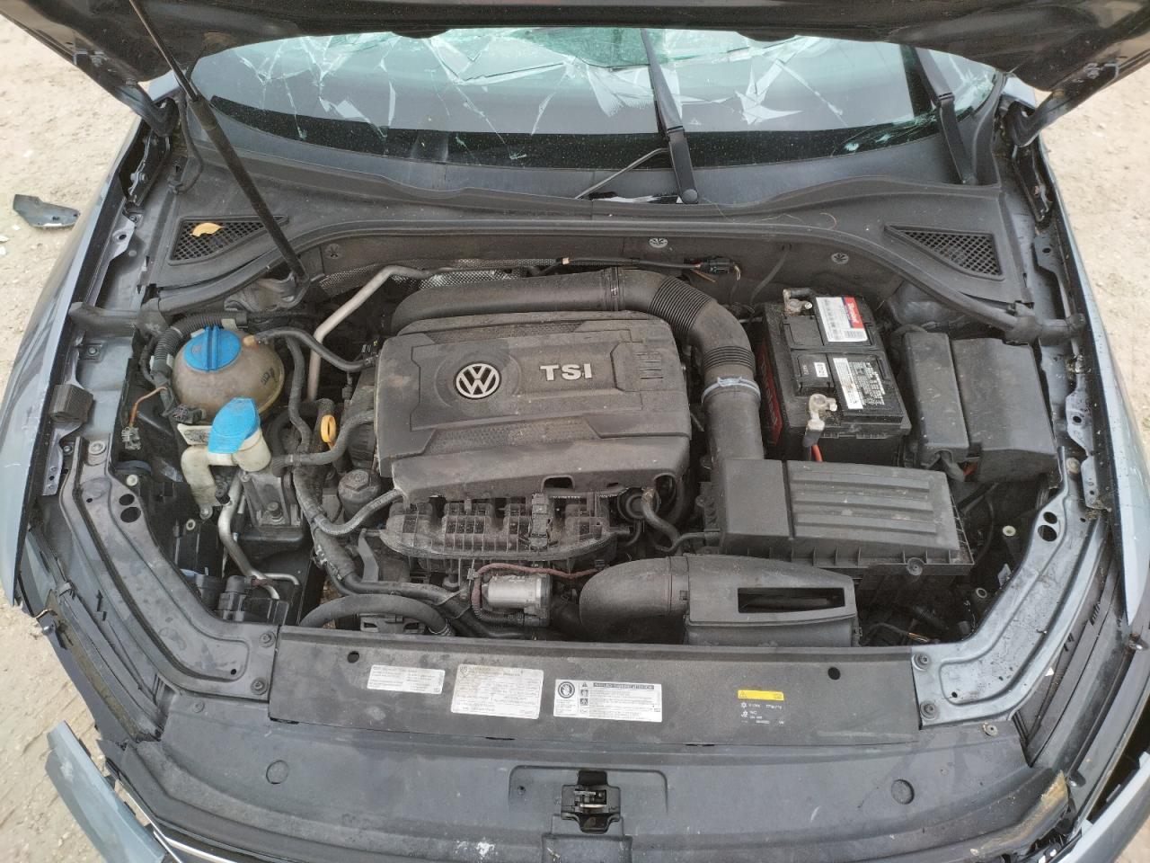 Photo 7 from auction – 2016 VOLKSWAGEN PASSAT S with VIN 1VWAS7A31GC047818