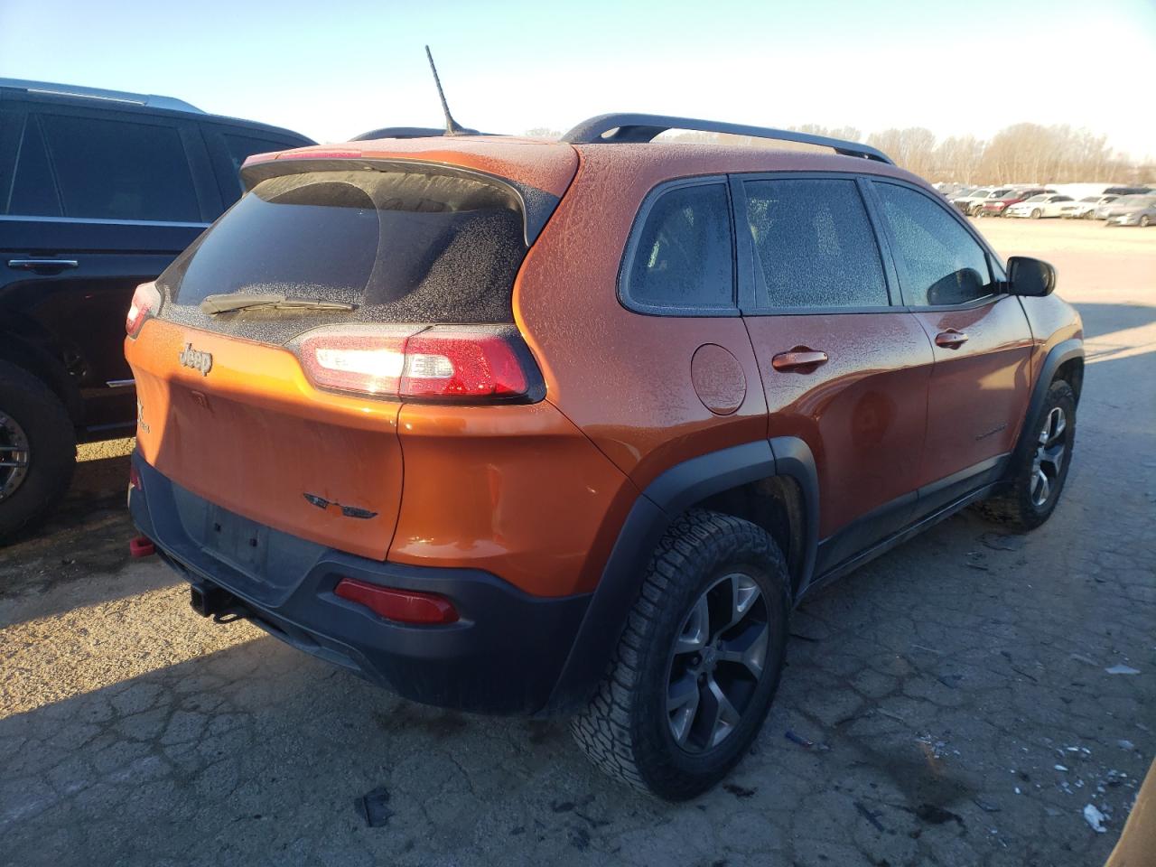 Photo 4 from auction – 2015 JEEP CHEROKEE T with VIN 1C4PJMBS5FW699424