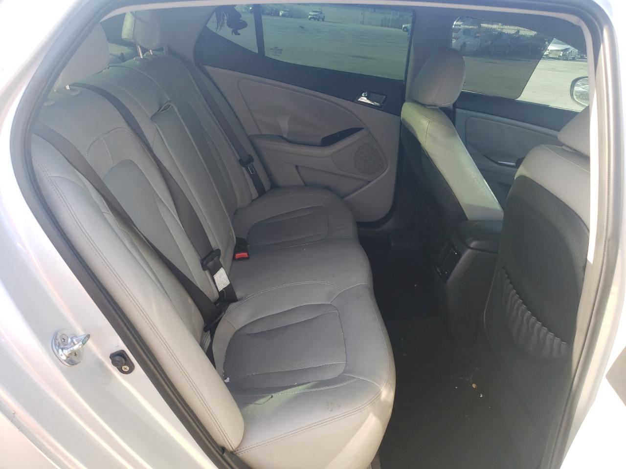 Photo 6 from auction – 2011 KIA OPTIMA EX with VIN KNAGN4A69B5063904