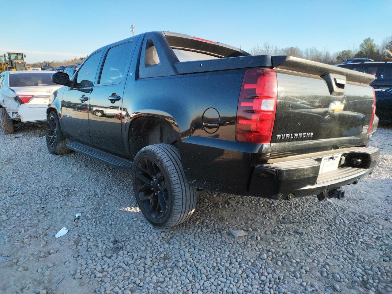 Photo 3 from auction – 2010 CHEVROLET AVALANCHE with VIN 3GNVKFE04AG273510