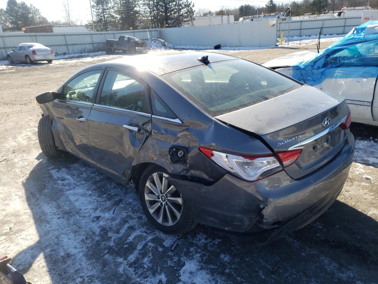 Photo 3 from auction – 2014 HYUNDAI SONATA SE with VIN 5NPEC4AC4EH815731