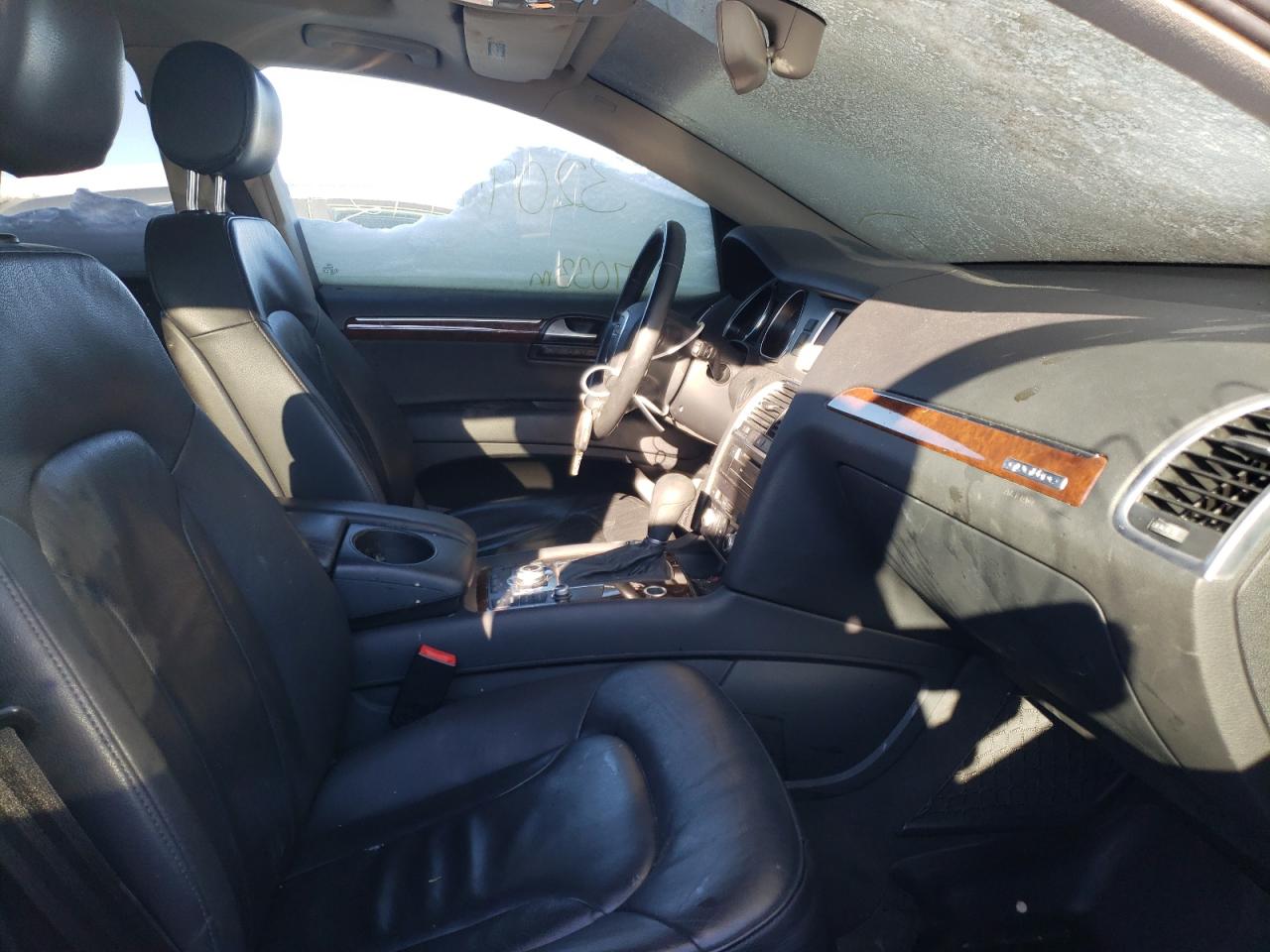 Photo 5 from auction – 2011 AUDI Q7 PREMIUM with VIN WA1LGAFE8BD005308