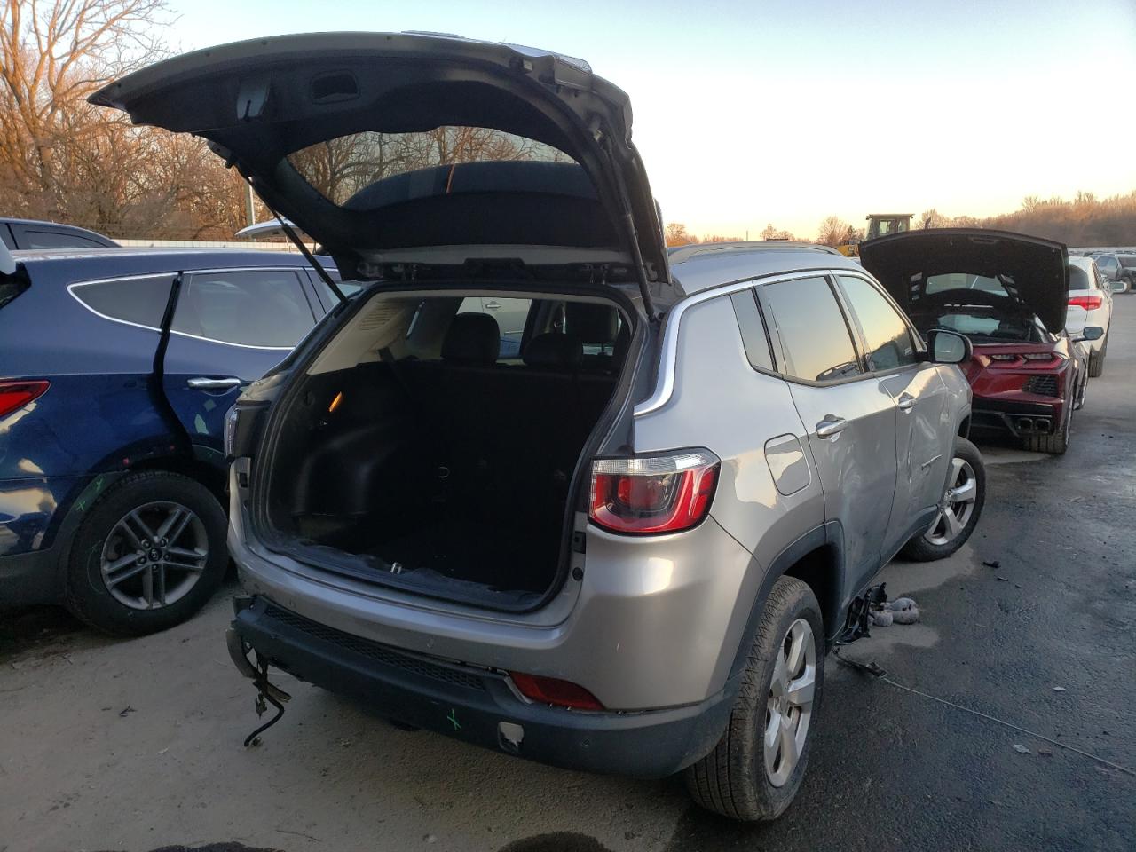 Photo 4 from auction – 2017 JEEP COMPASS LA with VIN 3C4NJDBB1HT641519