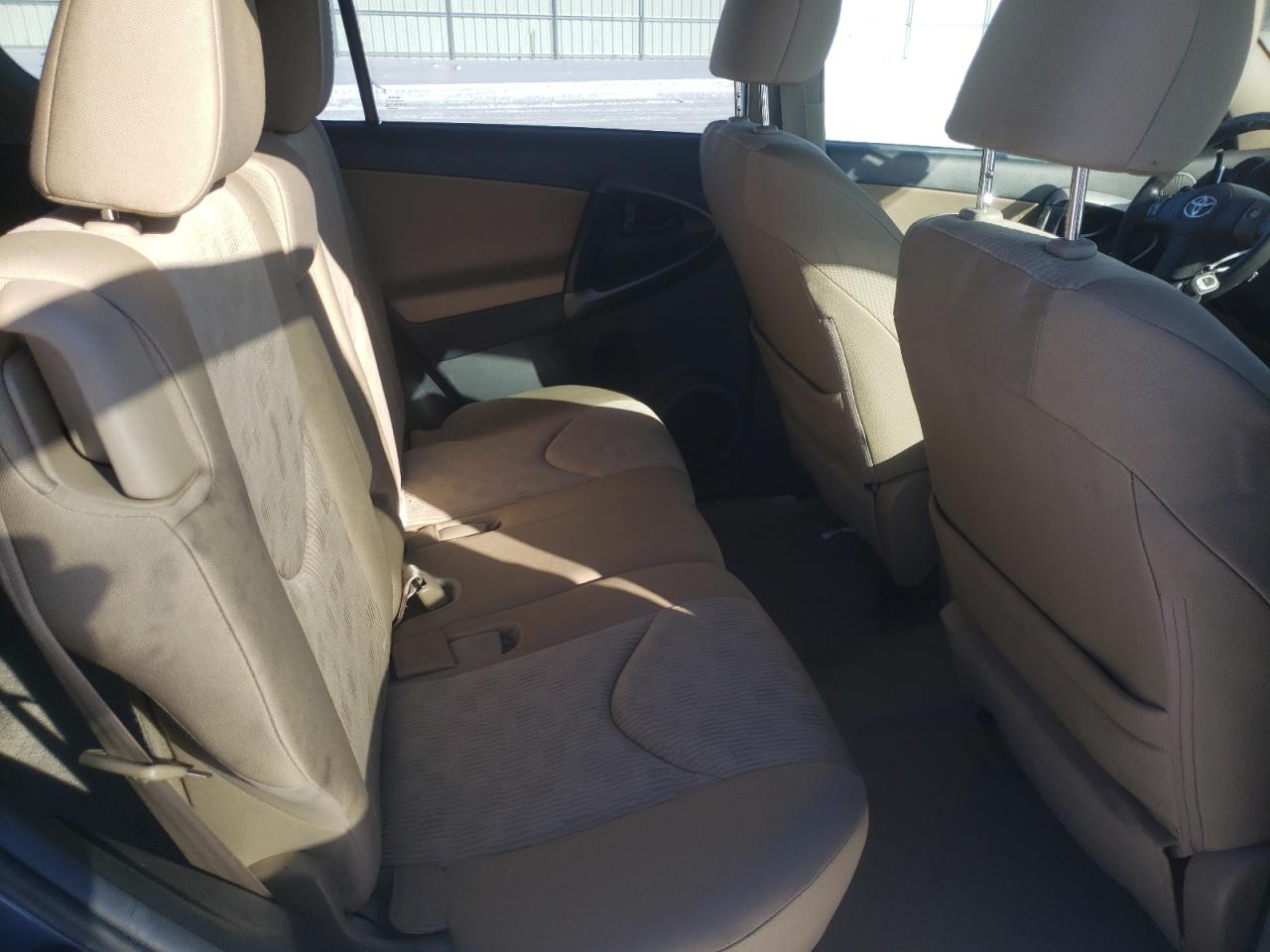 Photo 6 from auction – 2012 TOYOTA RAV4 with VIN 2T3BF4DV3CW228028
