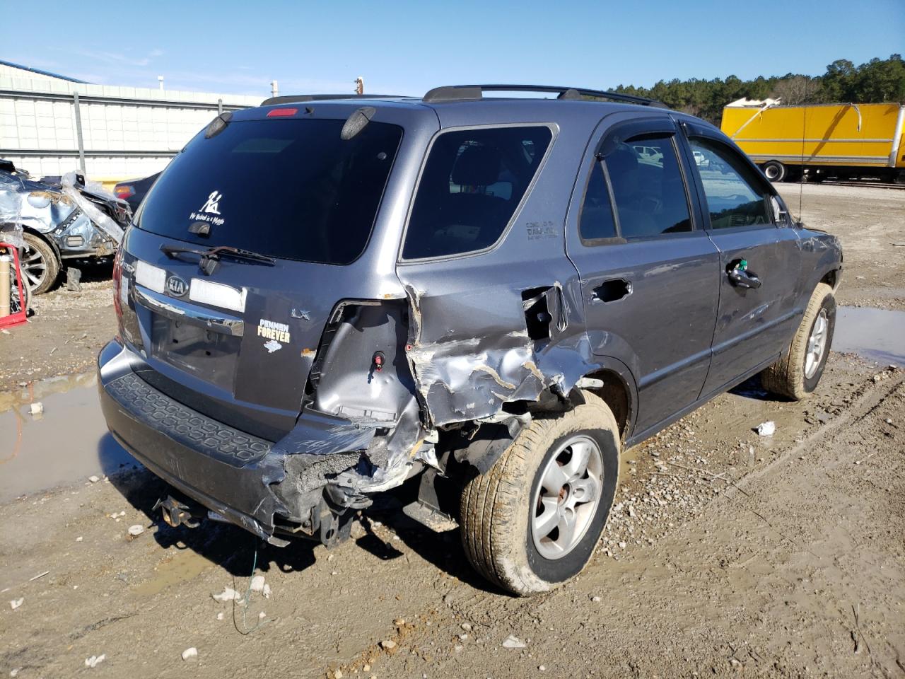Photo 4 from auction – 2008 KIA SORENTO EX with VIN KNDJD735385761340