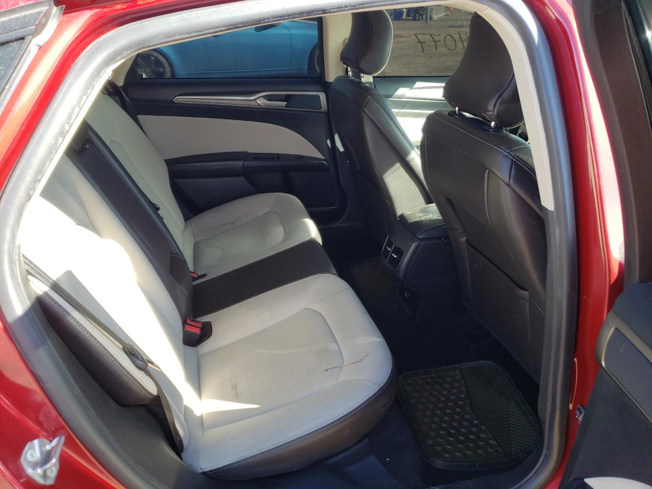 Photo 6 from auction – 2019 FORD FUSION SE with VIN 3FA6P0HD7KR232472