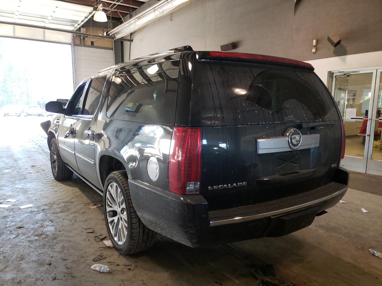 Photo 3 from auction – 2007 CADILLAC ESCALADE E with VIN 1GYFK66857R317325