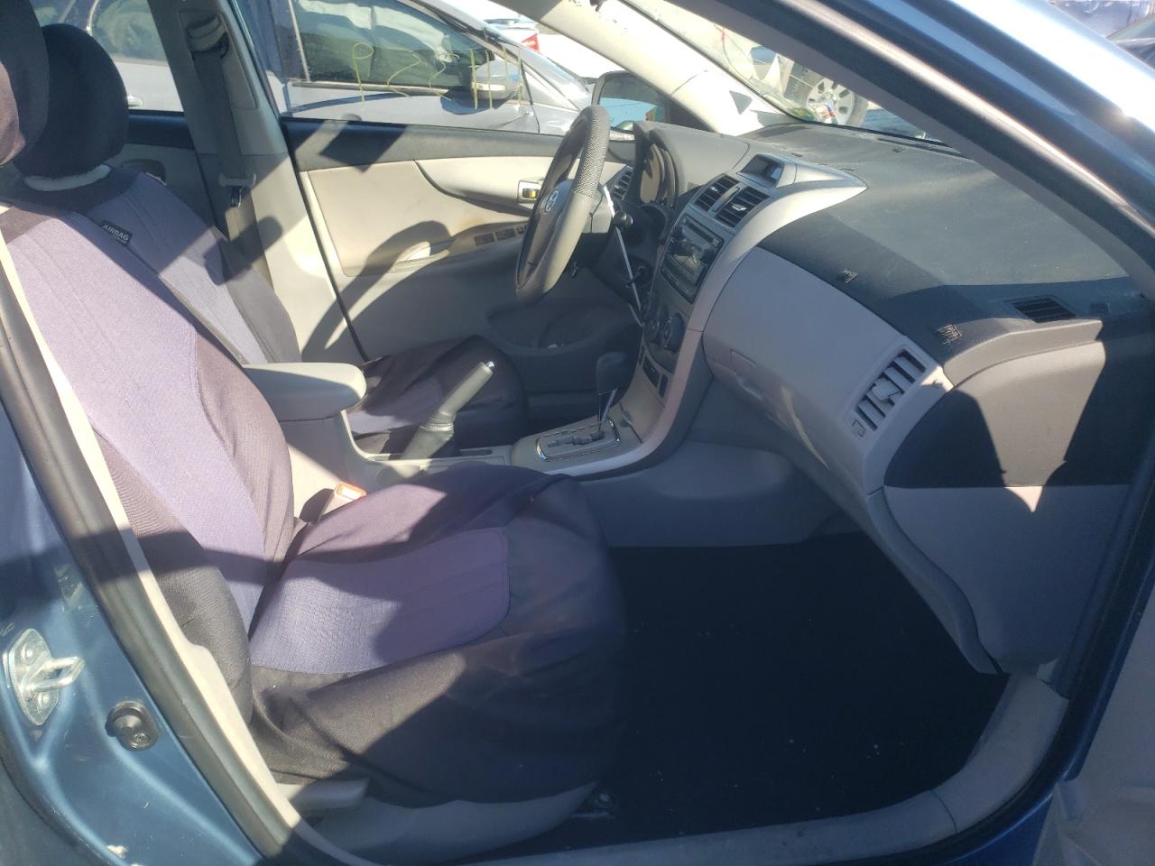 Photo 5 from auction – 2012 TOYOTA COROLLA with VIN 5YFBU4EEXCP049788