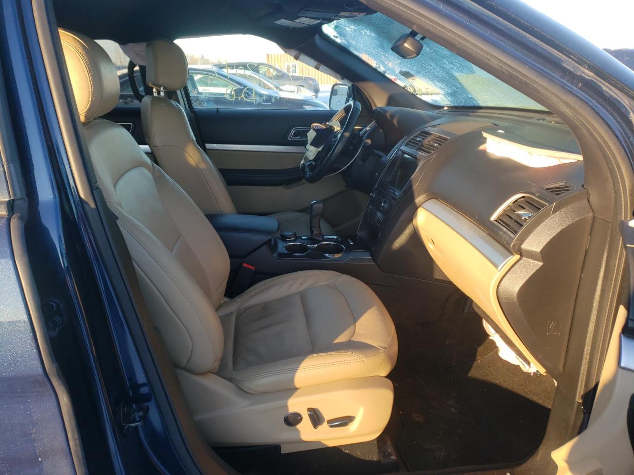 Photo 5 from auction – 2017 FORD EXPLORER X with VIN 1FM5K8D86HGE35764