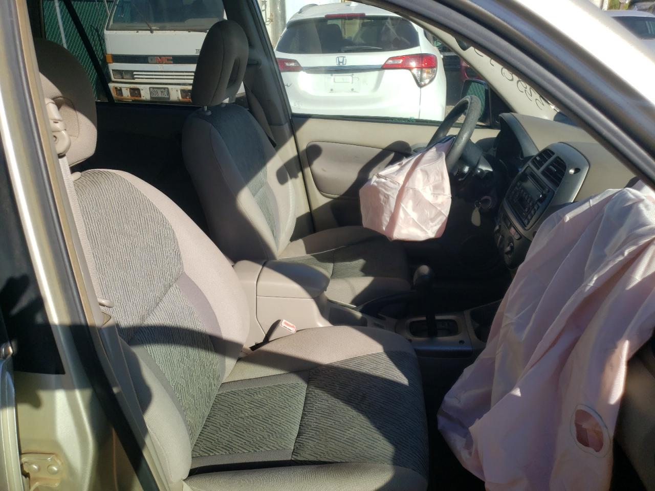 Photo 5 from auction – 2002 TOYOTA RAV4 with VIN JTEHH20V326064922