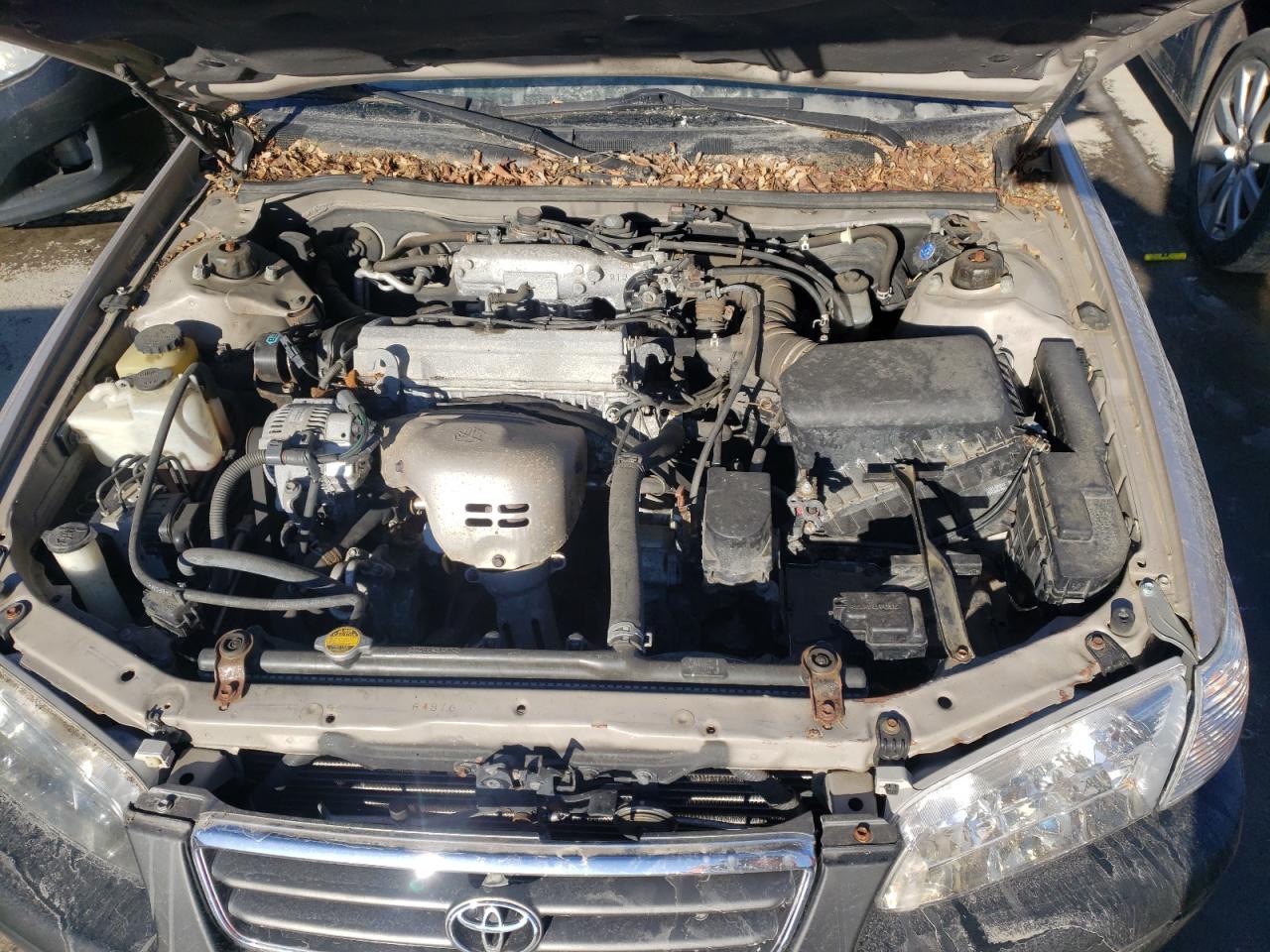 Photo 7 from auction – 2000 TOYOTA CAMRY with VIN 4T1BG22K7YU932940