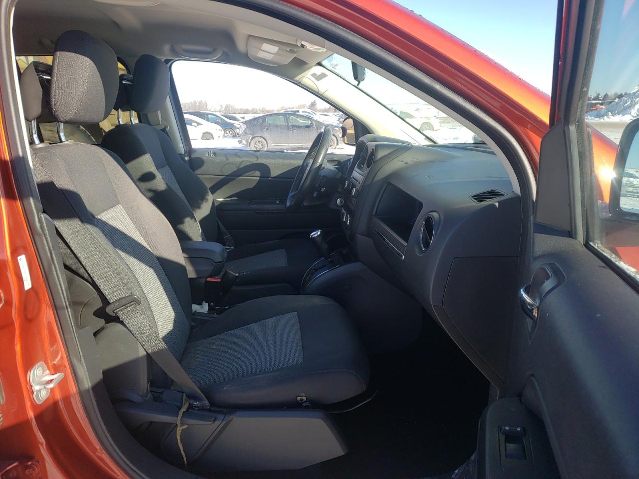 Photo 5 from auction – 2010 JEEP COMPASS SP with VIN 1J4NF1FB9AD619963