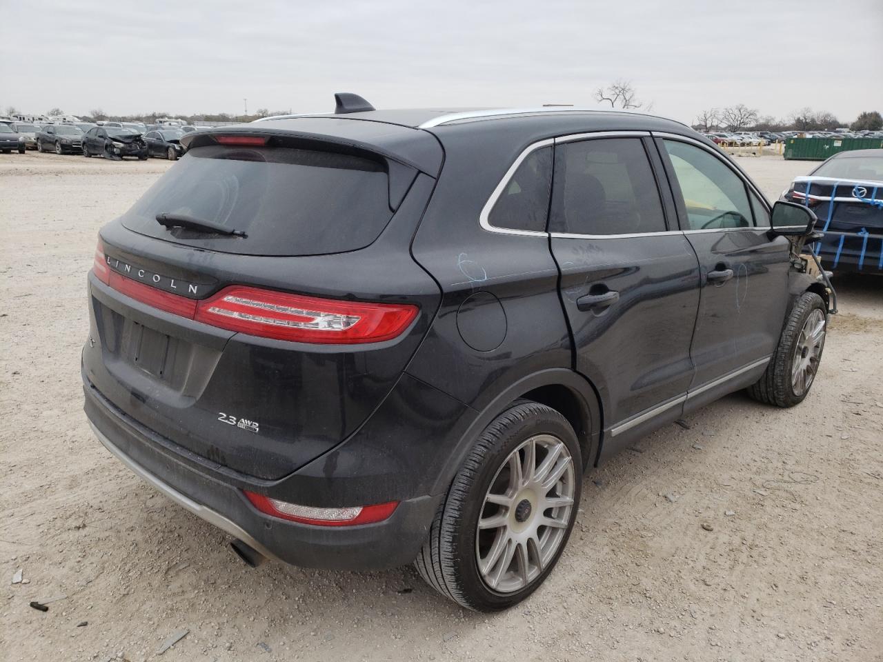 Photo 4 from auction – 2015 LINCOLN MKC with VIN 5LMTJ2AH5FUJ39500