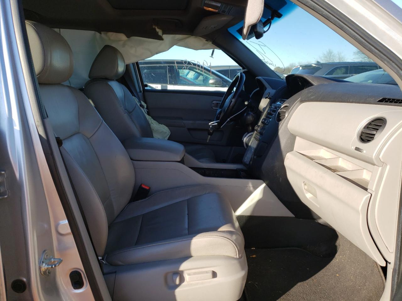 Photo 5 from auction – 2012 HONDA PILOT EXL with VIN 5FNYF4H5XCB050872