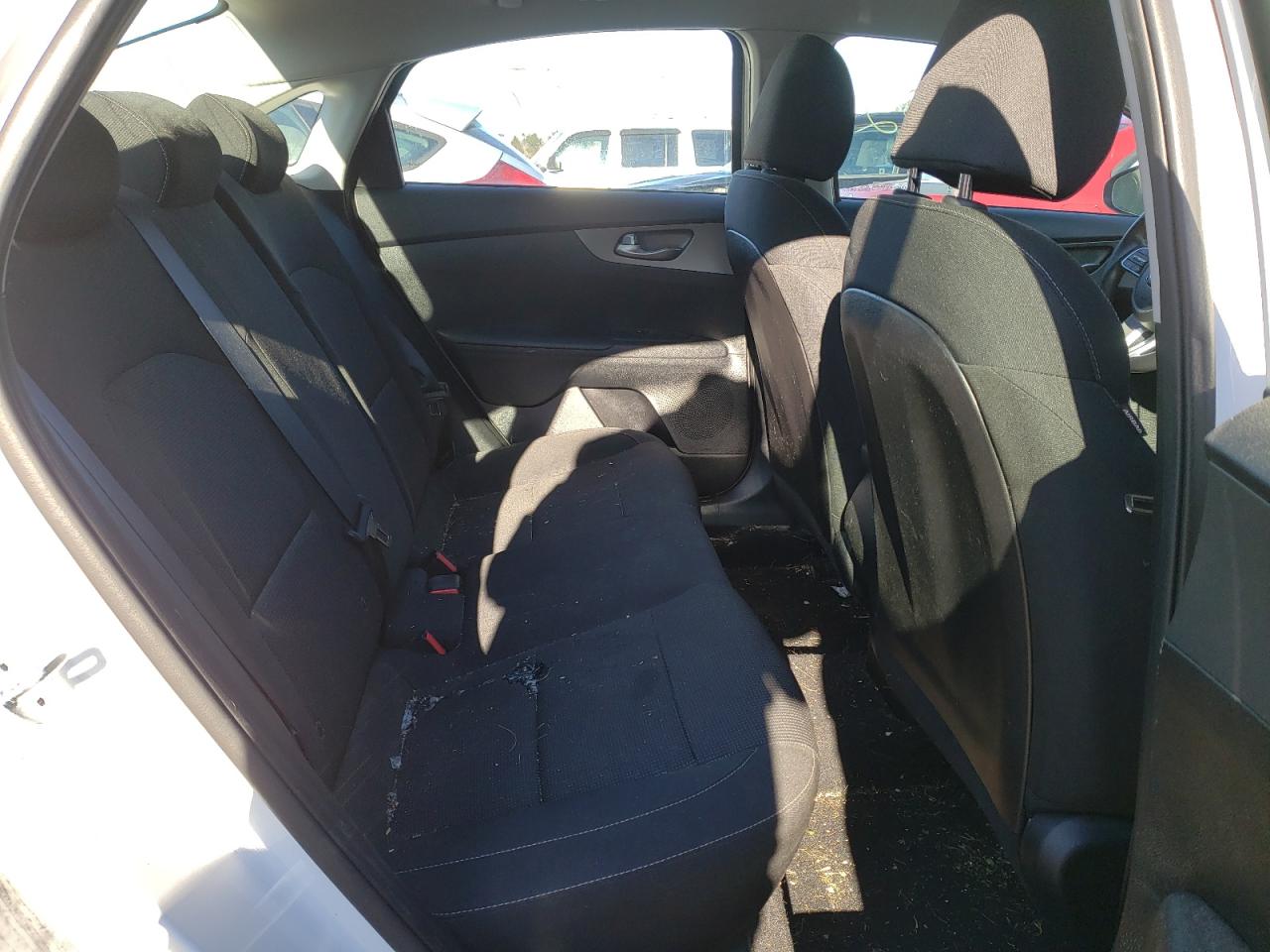 Photo 6 from auction – 2019 KIA FORTE FE with VIN 3KPF24AD5KE063201