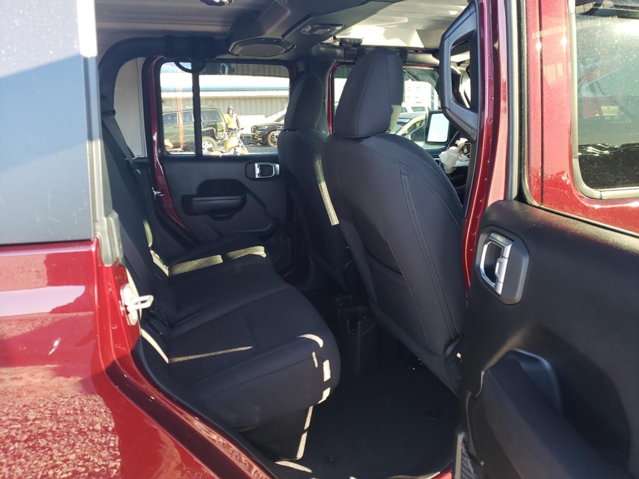 Photo 6 from auction – 2021 JEEP GLADIATOR with VIN 1C6HJTAG3ML557493