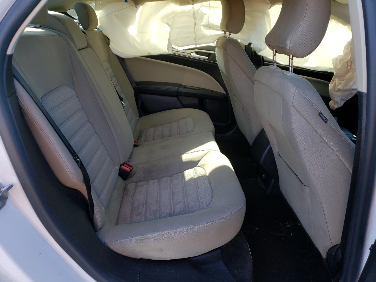 Photo 6 from auction – 2017 FORD FUSION S with VIN 3FA6P0G79HR390686