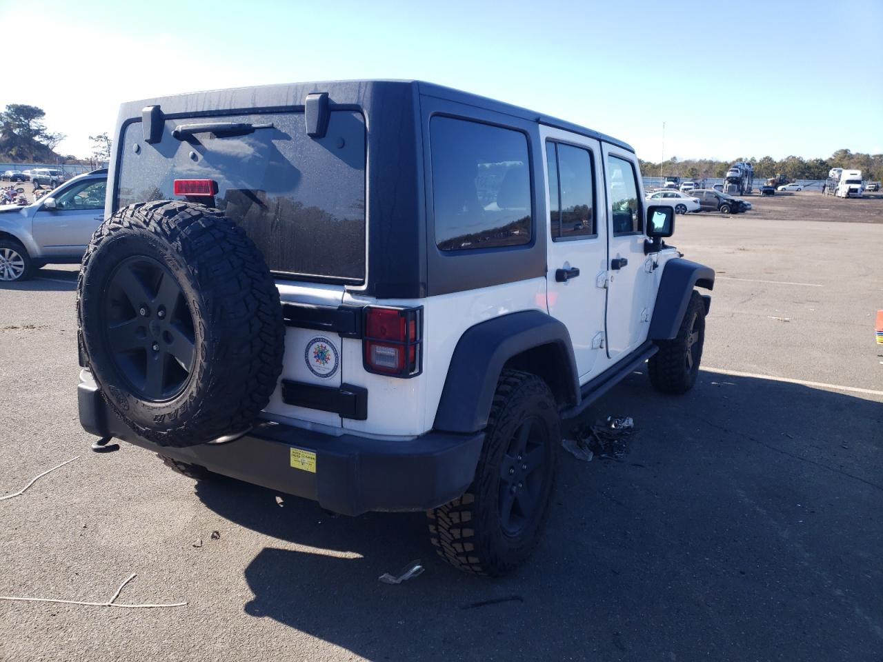 Photo 4 from auction – 2016 JEEP WRANGLER U with VIN 1C4BJWDG3GL130895
