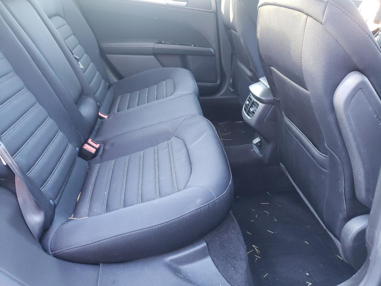 Photo 6 from auction – 2015 FORD FUSION SE with VIN 3FA6P0H7XFR100953