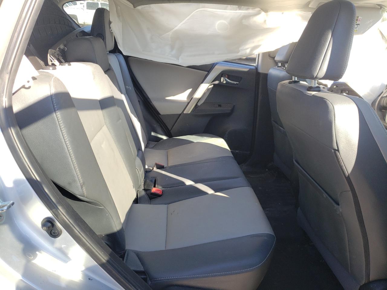Photo 6 from auction – 2014 TOYOTA RAV4 LIMIT with VIN 2T3YFREV4EW111471