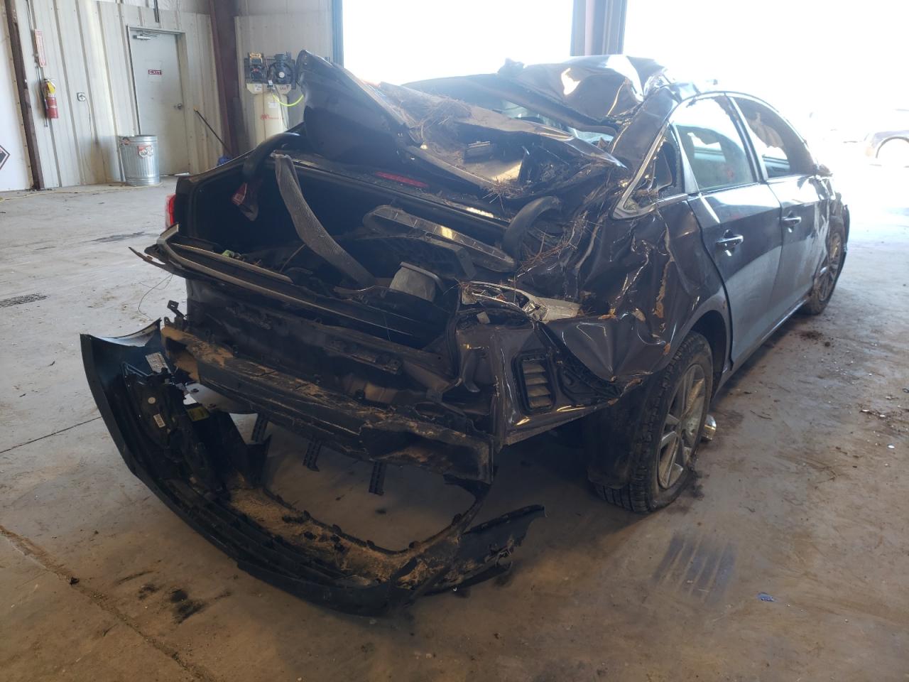 Photo 4 from auction – 2015 HYUNDAI SONATA SE with VIN 5NPE24AF0FH033117