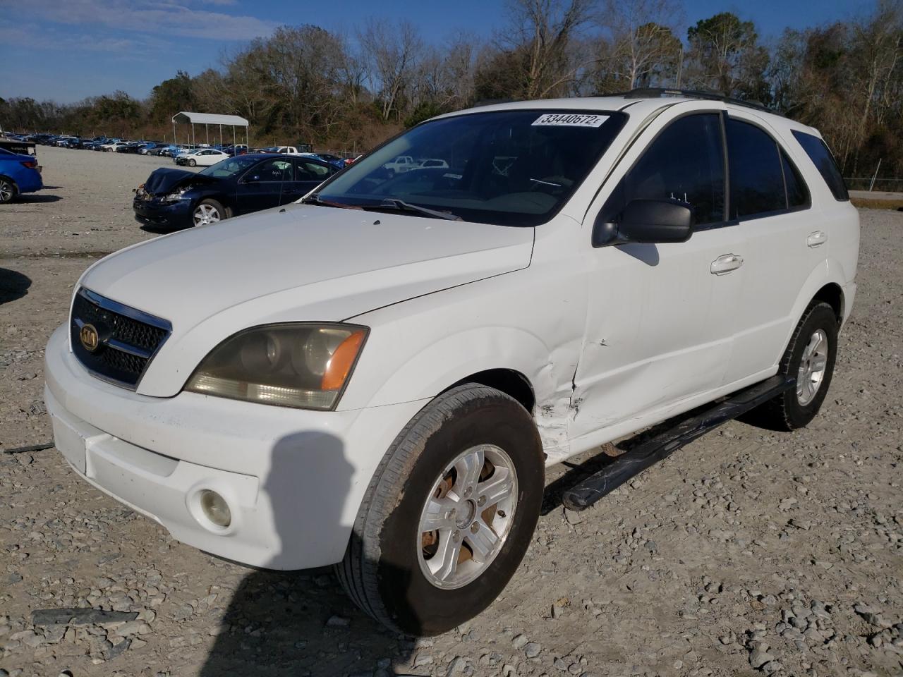 Photo 2 from auction – 2005 KIA SORENTO EX with VIN KNDJD733355368299