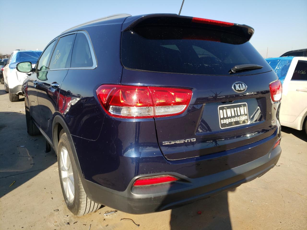 Photo 3 from auction – 2016 KIA SORENTO LX with VIN 5XYPG4A32GG118565