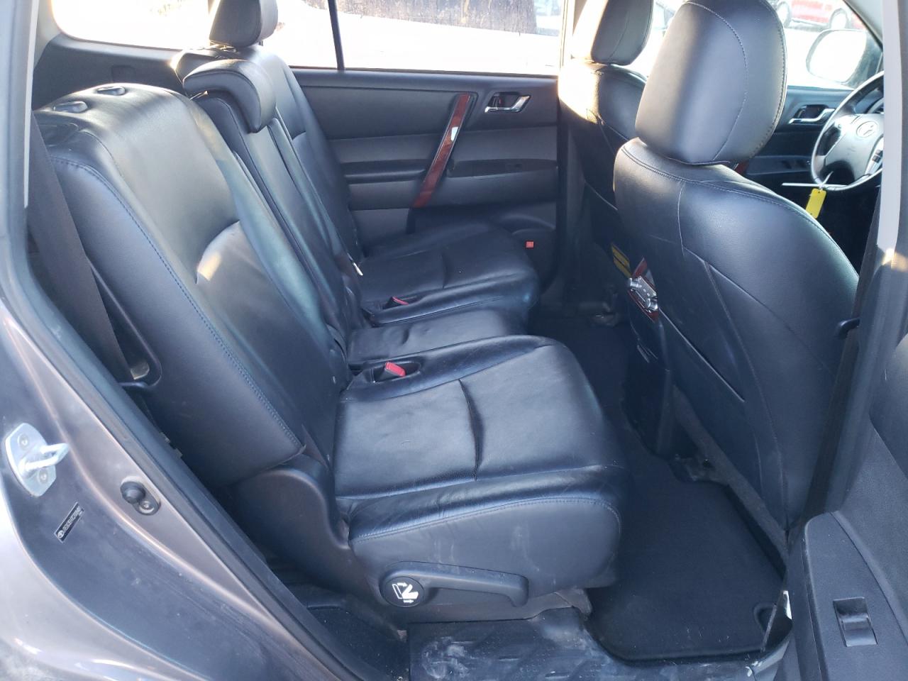 Photo 6 from auction – 2012 TOYOTA HIGHLANDER with VIN JTEDC3EH7C2008481