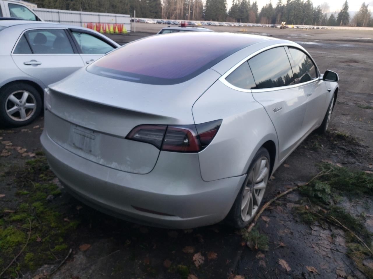 Photo 4 from auction – 2018 TESLA MODEL 3 with VIN 5YJ3E1EA7JF017936
