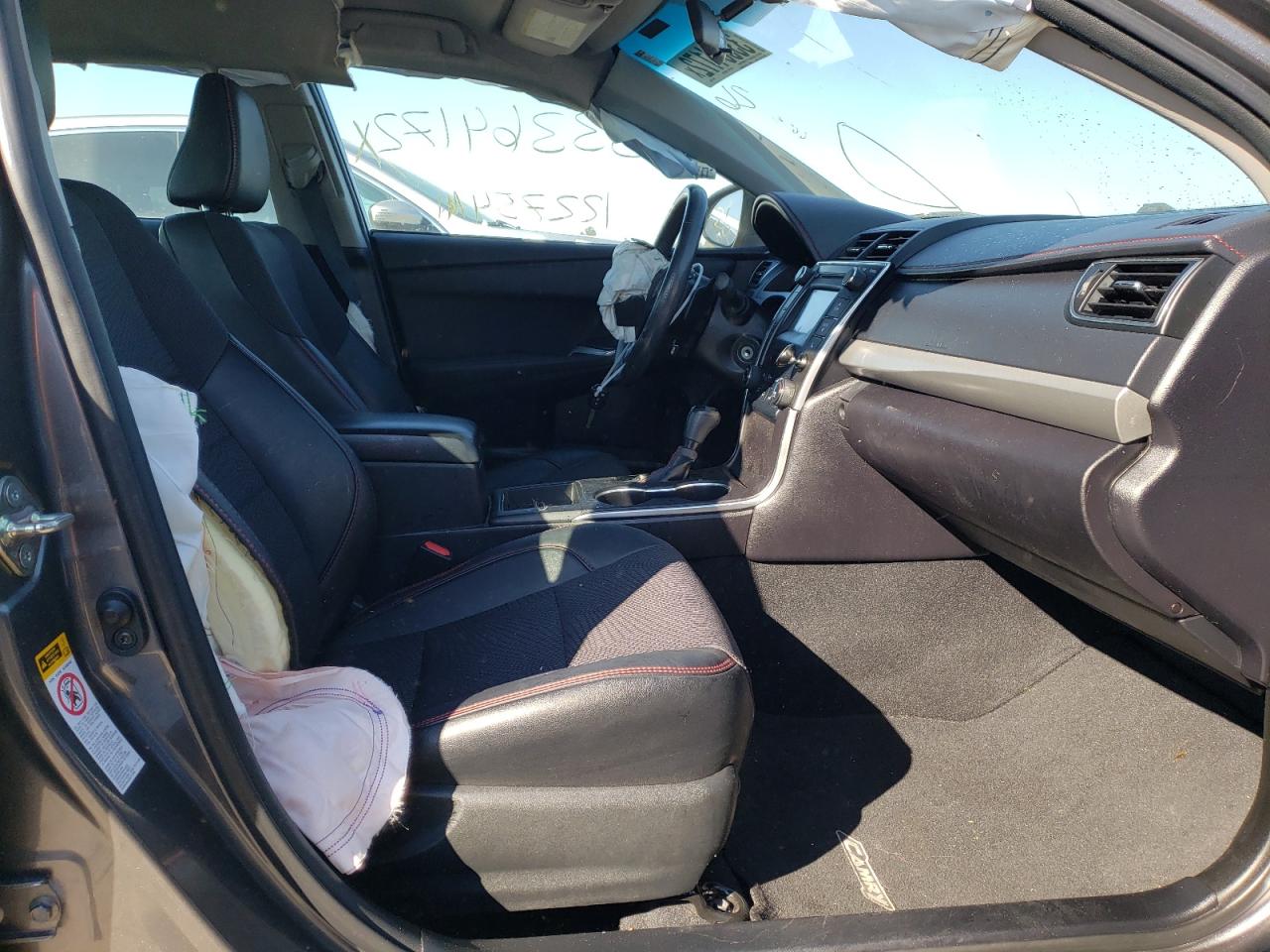 Photo 5 from auction – 2016 TOYOTA CAMRY LE with VIN 4T1BF1FK1GU261822