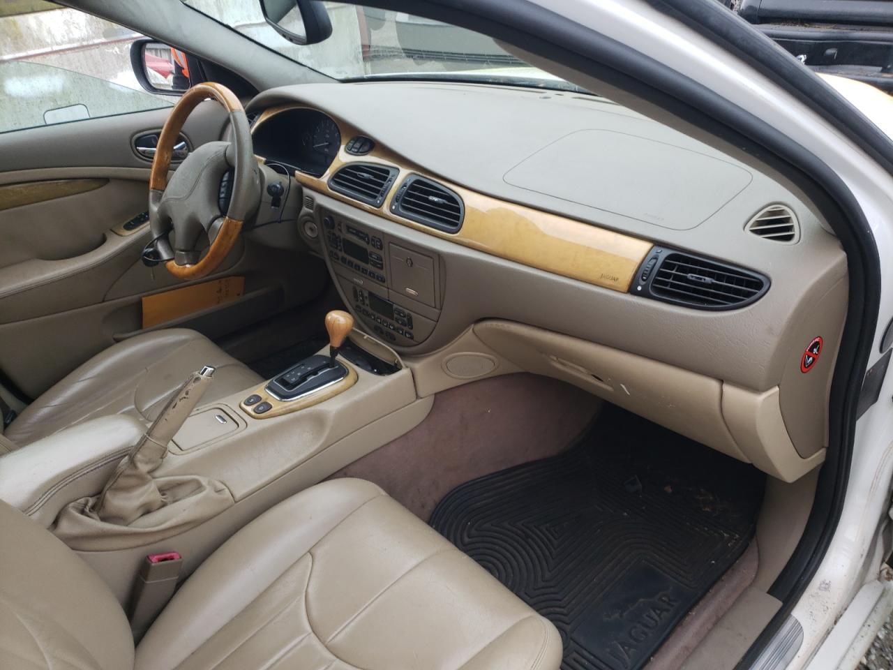 Photo 9 from auction – 2001 JAGUAR S-TYPE with VIN SAJDA01P21GL98803