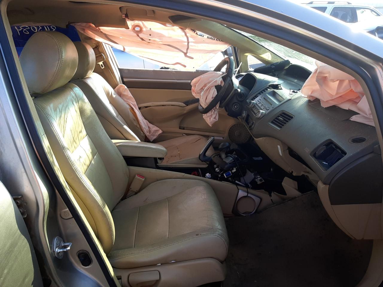 Photo 5 from auction – 2006 HONDA CIVIC EX with VIN JHMFA16816S013135