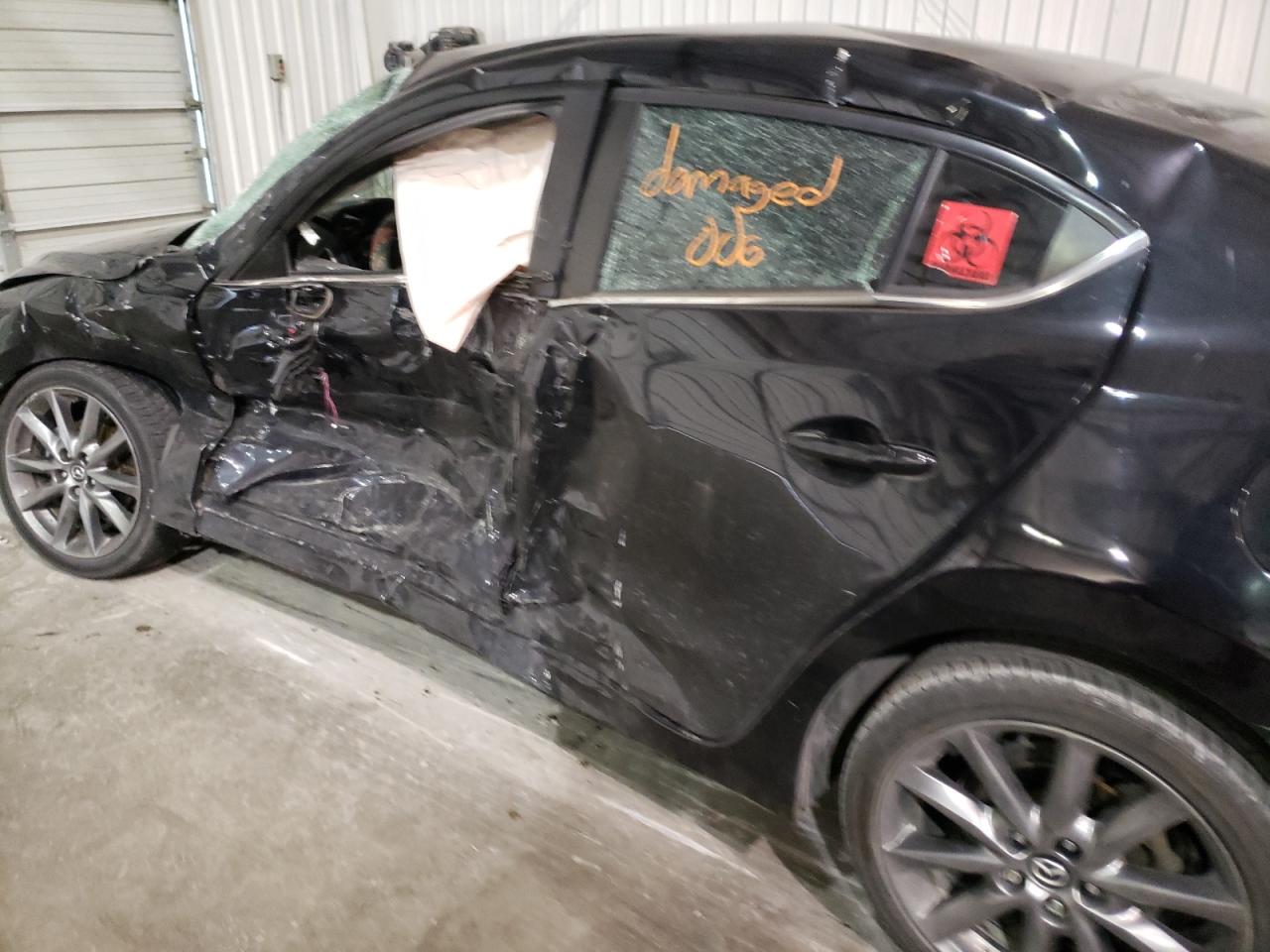 Photo 10 from auction – 2018 MAZDA 3 TOURING with VIN 3MZBN1V37JM197196