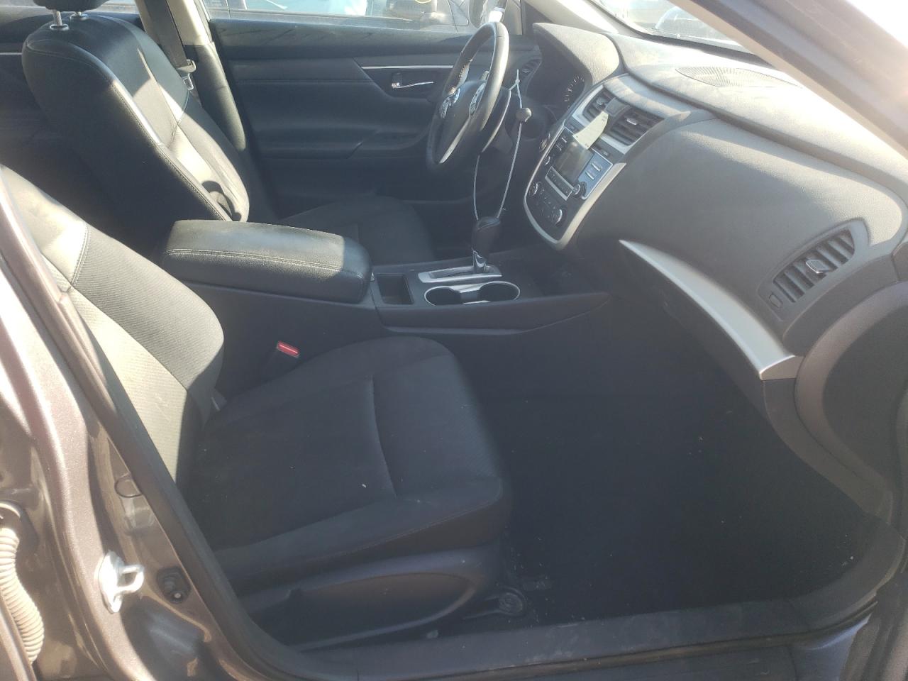 Photo 5 from auction – 2017 NISSAN ALTIMA 2.5 with VIN 1N4AL3AP5HC165261