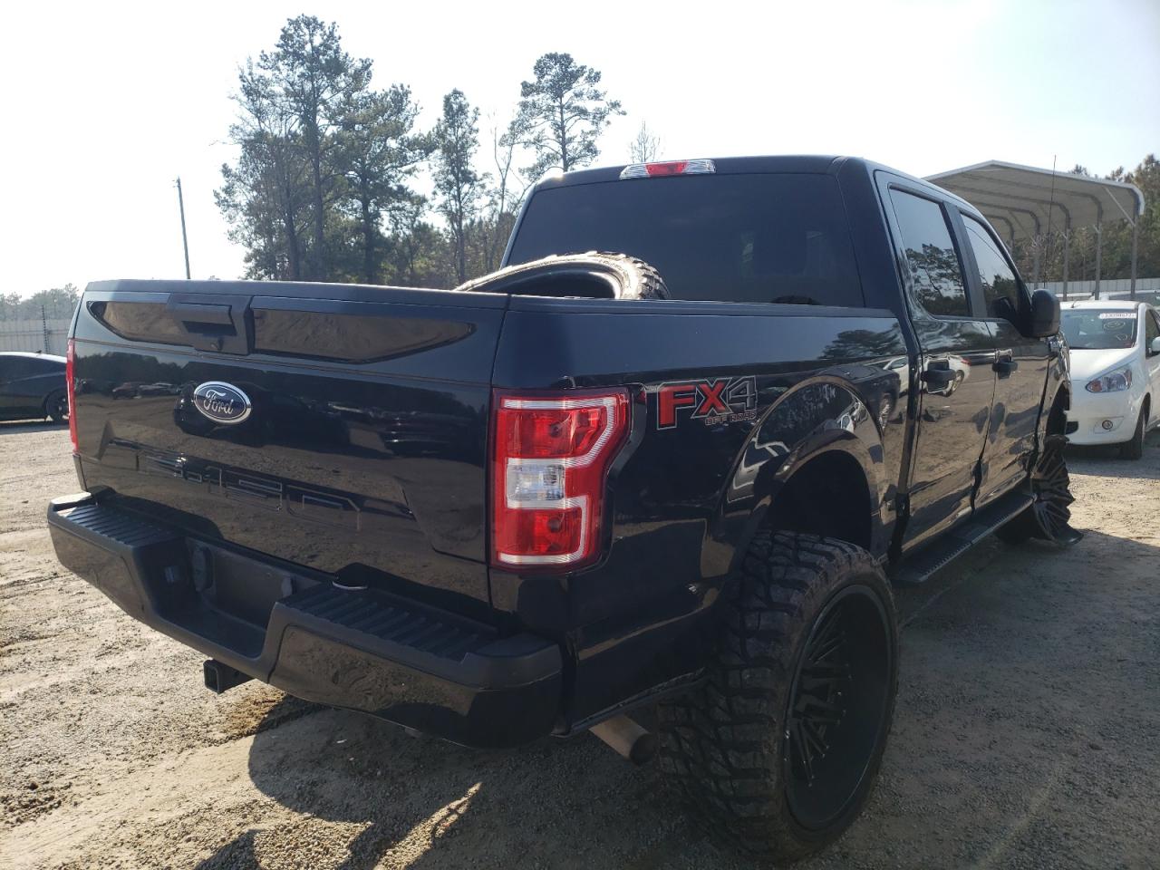 Photo 4 from auction – 2019 FORD F150 SUPER with VIN 1FTEW1E52KKD04176