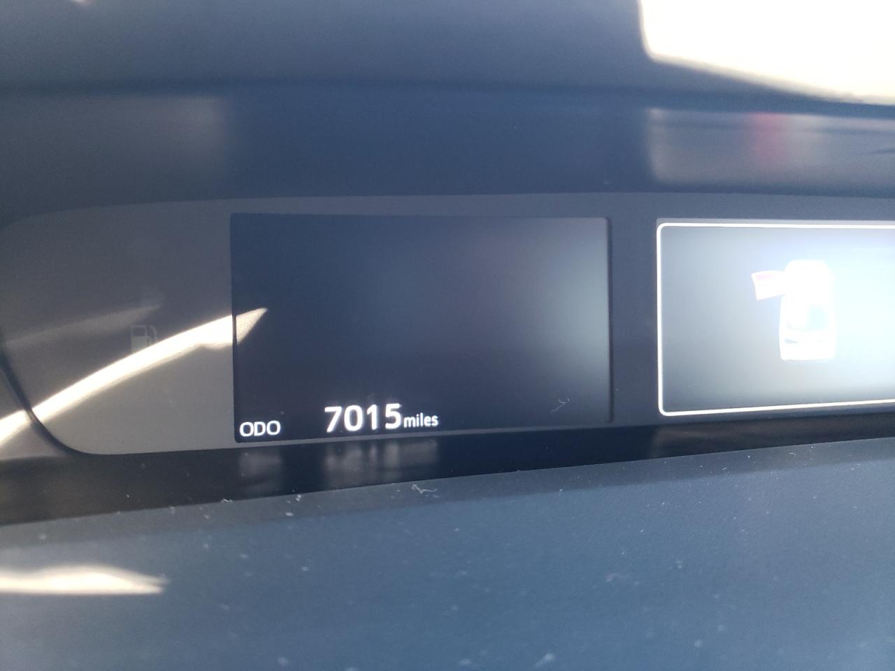Photo 8 from auction – 2021 TOYOTA PRIUS SPEC with VIN JTDKAMFU2M3133595