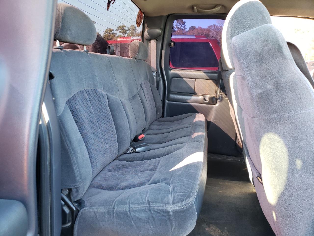 Photo 6 from auction – 2002 CHEVROLET SILVERADO with VIN 2GCEC19T021100994
